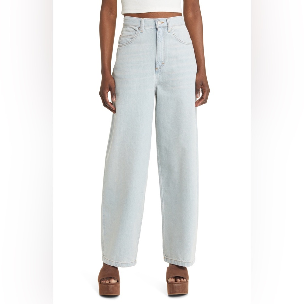 TOPSHOP Baggy Jeans. Size 28